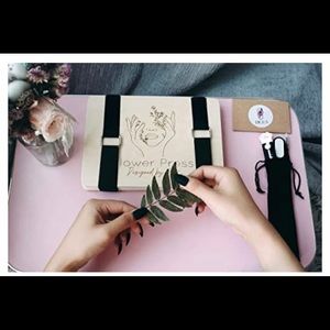 DICHA Flower Press Book-Basswood Plant & Leaf Press-Beginners Flower Press Kit